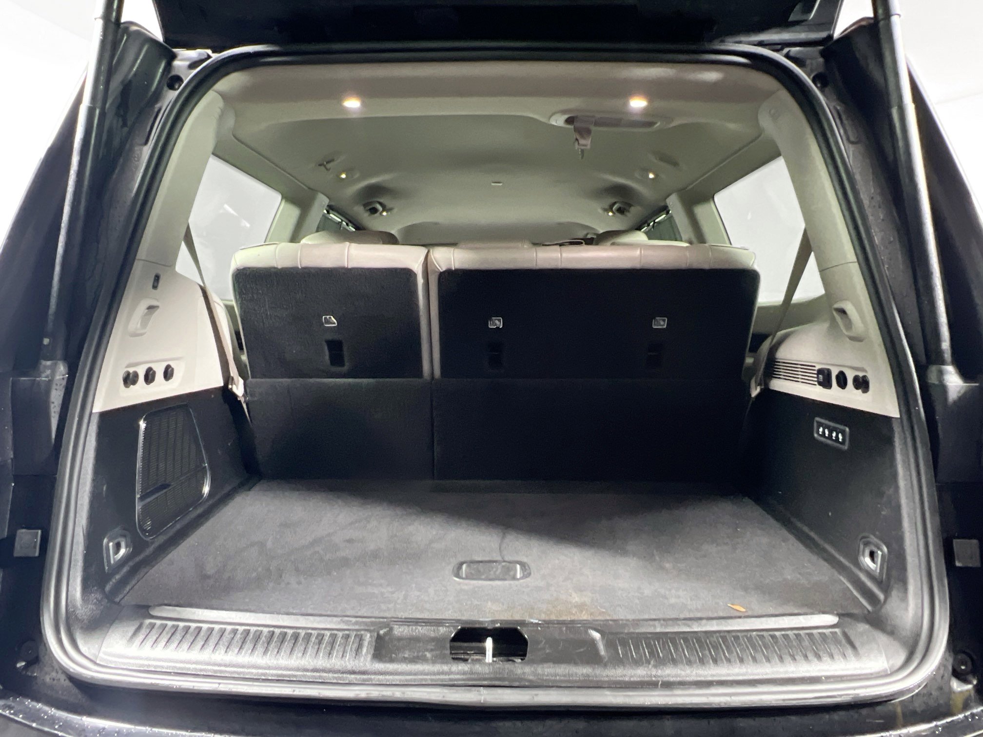 Used 2022 Jeep Wagoneer Series III w/ Convenience Group I image 34