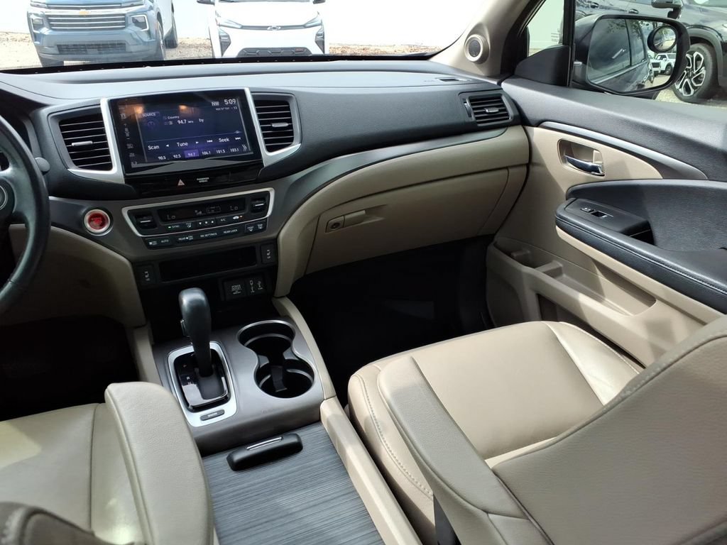 Used 2017 Honda Pilot EX-L image 14
