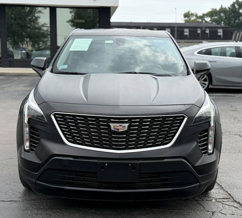 Used 2019 Cadillac XT4 Luxury w/ Cold Weather Package AWD/4WD image 2