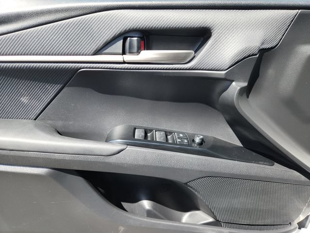 Used 2025 Toyota Camry SE FWD image 19