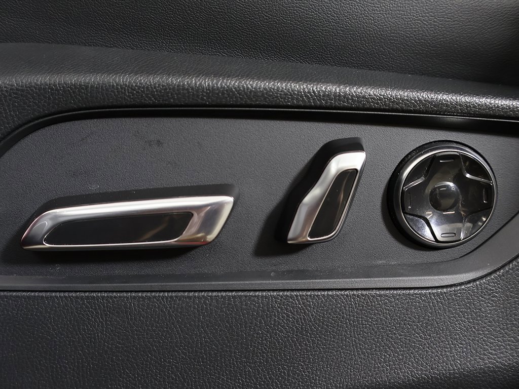 Used 2023 Acura MDX A-Spec image 31