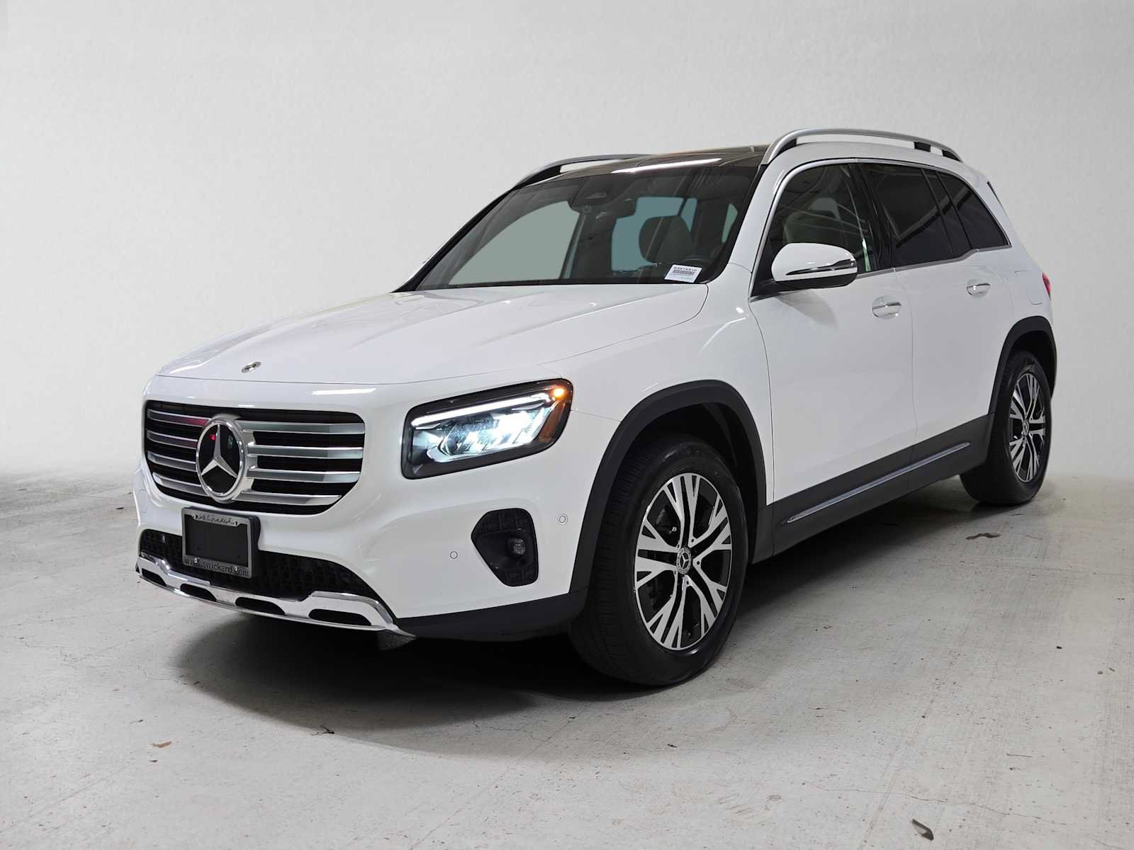 Used 2024 Mercedes-Benz GLB 250 4MATIC image 7