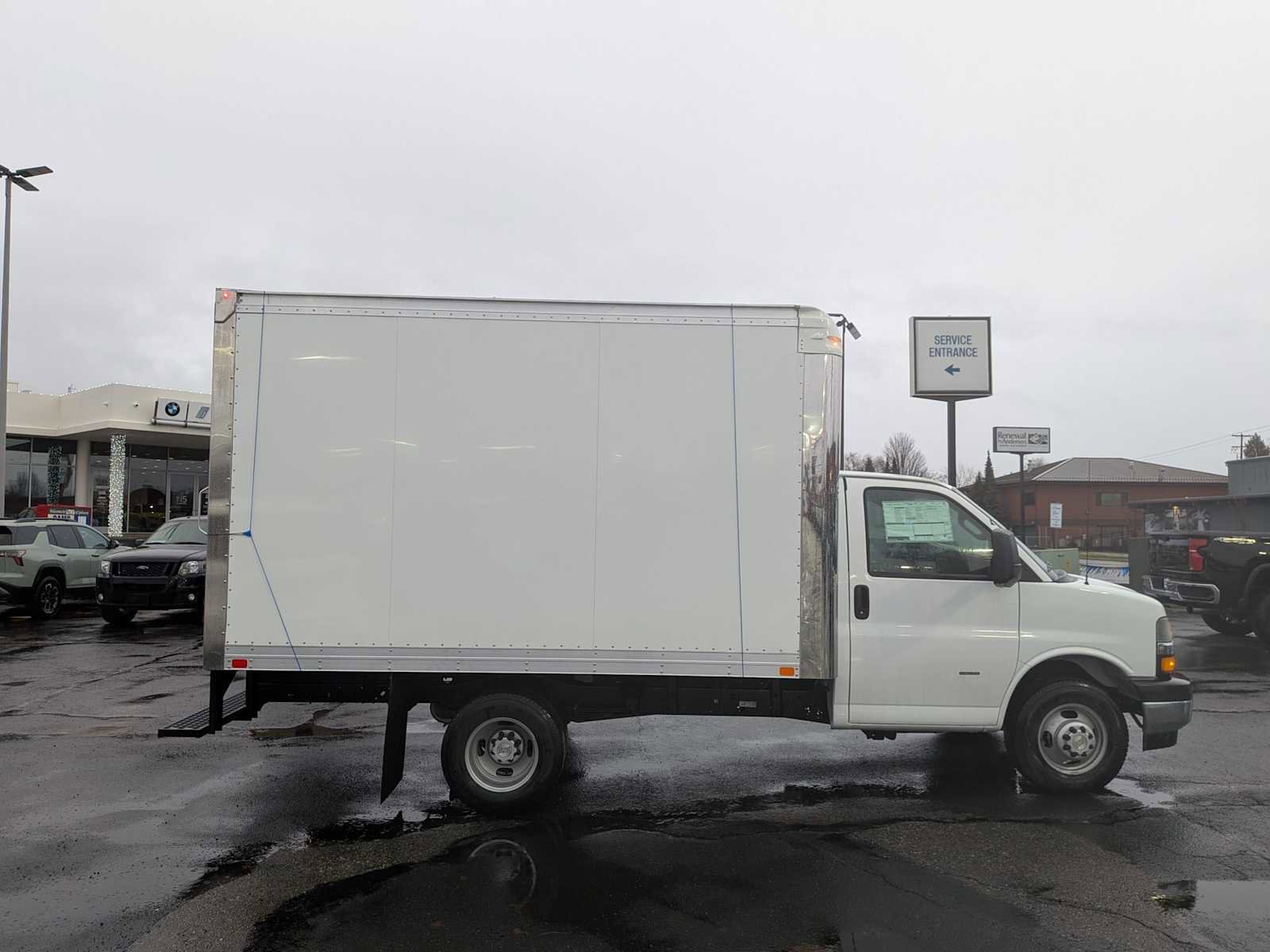 New 2024 Chevrolet Express 3500 w/ Power Convenience Package image 7