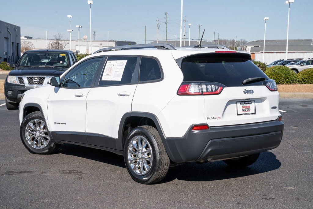 Used 2020 Jeep Cherokee Latitude image 3