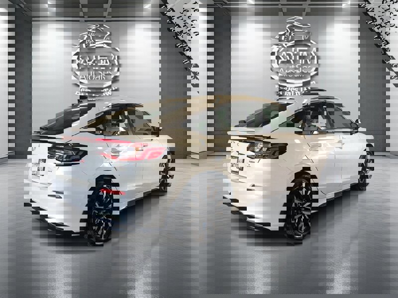Used 2024 Honda Civic EX-L image 5