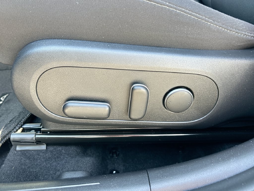 Used 2024 Hyundai Kona SEL w/ Convenience Package FWD image 12