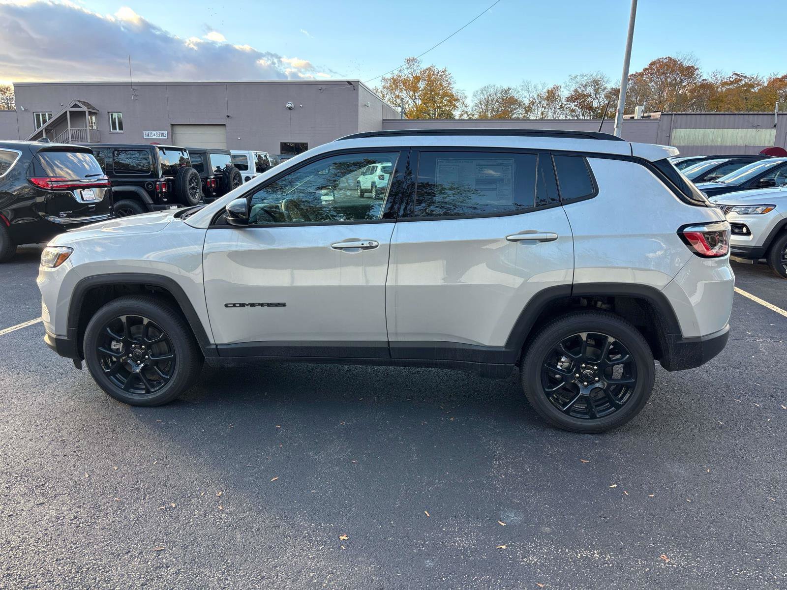 New 2026 Jeep Compass Latitude AWD/4WD image 2