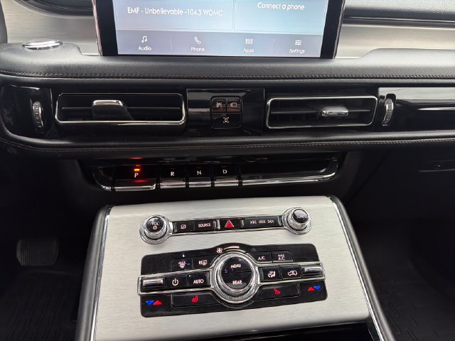 Used 2024 Lincoln Aviator AWD w/ Premium Package image 20
