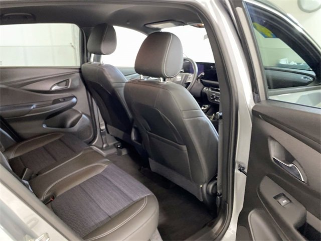 Used 2024 Buick Envista Preferred w/ Convenience I Package image 32