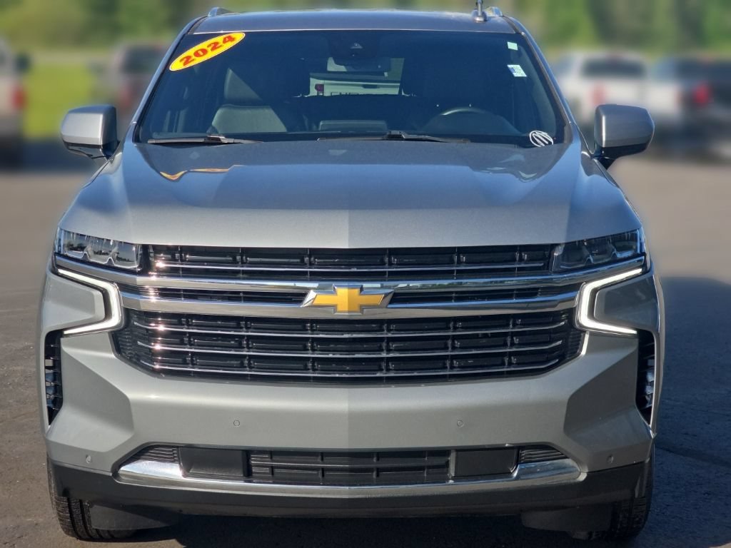 Used 2024 Chevrolet Suburban LT AWD/4WD image 11