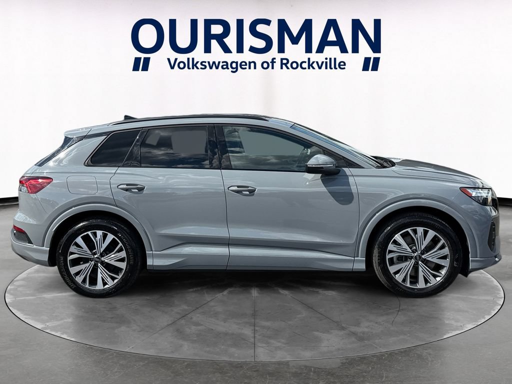 Used 2025 Audi Q4 e-tron Premium Plus RWD image 7