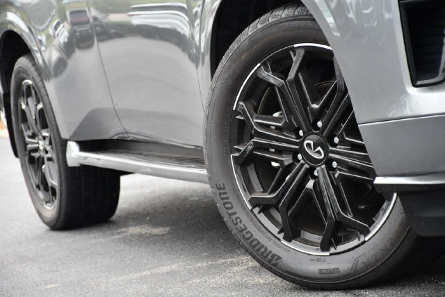 Certified 2026 INFINITI QX80 4WD w/ Sport Exterior Package image 14