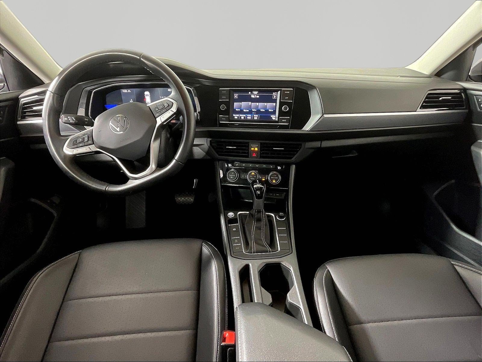 Used 2023 Volkswagen Jetta SE FWD image 7