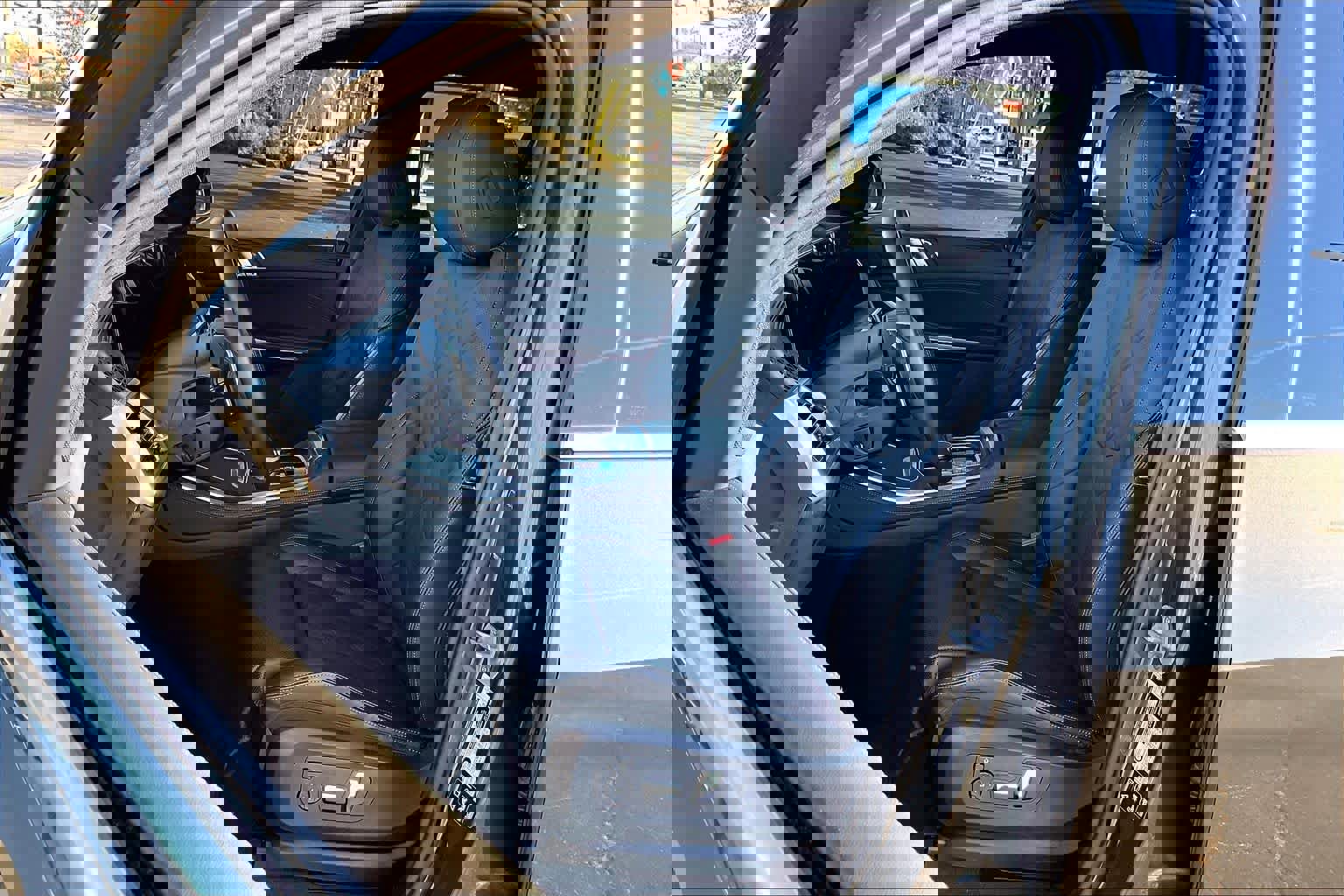 Used 2024 BMW X5 xDrive40i w/ Parking Assistance Package image 9