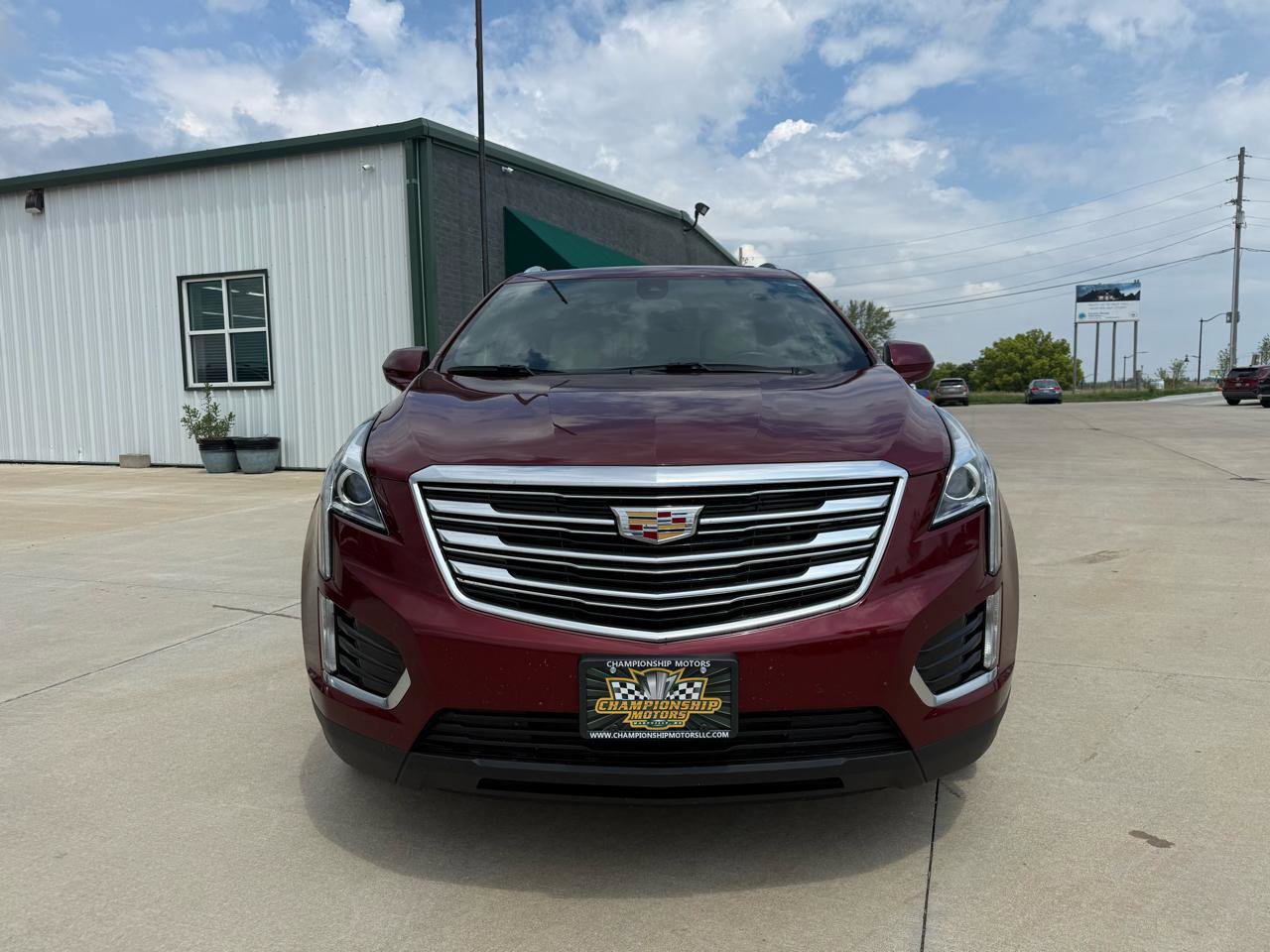Used 2017 Cadillac XT5 Luxury w/ Driver Awareness Package AWD/4WD image 2