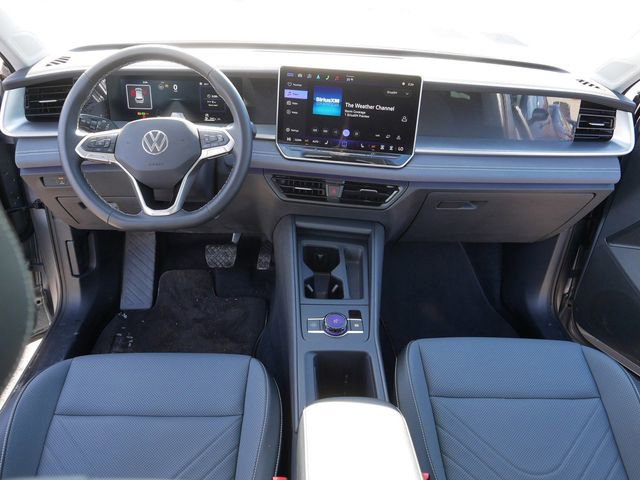 Used 2025 Volkswagen Tiguan SE image 22