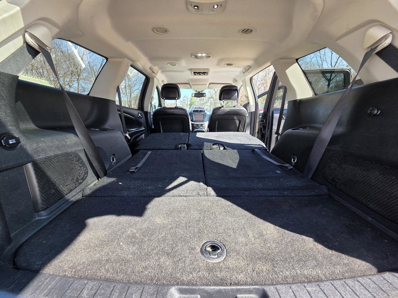 Used 2015 Dodge Journey SXT w/ Flexible Seating Group image 27