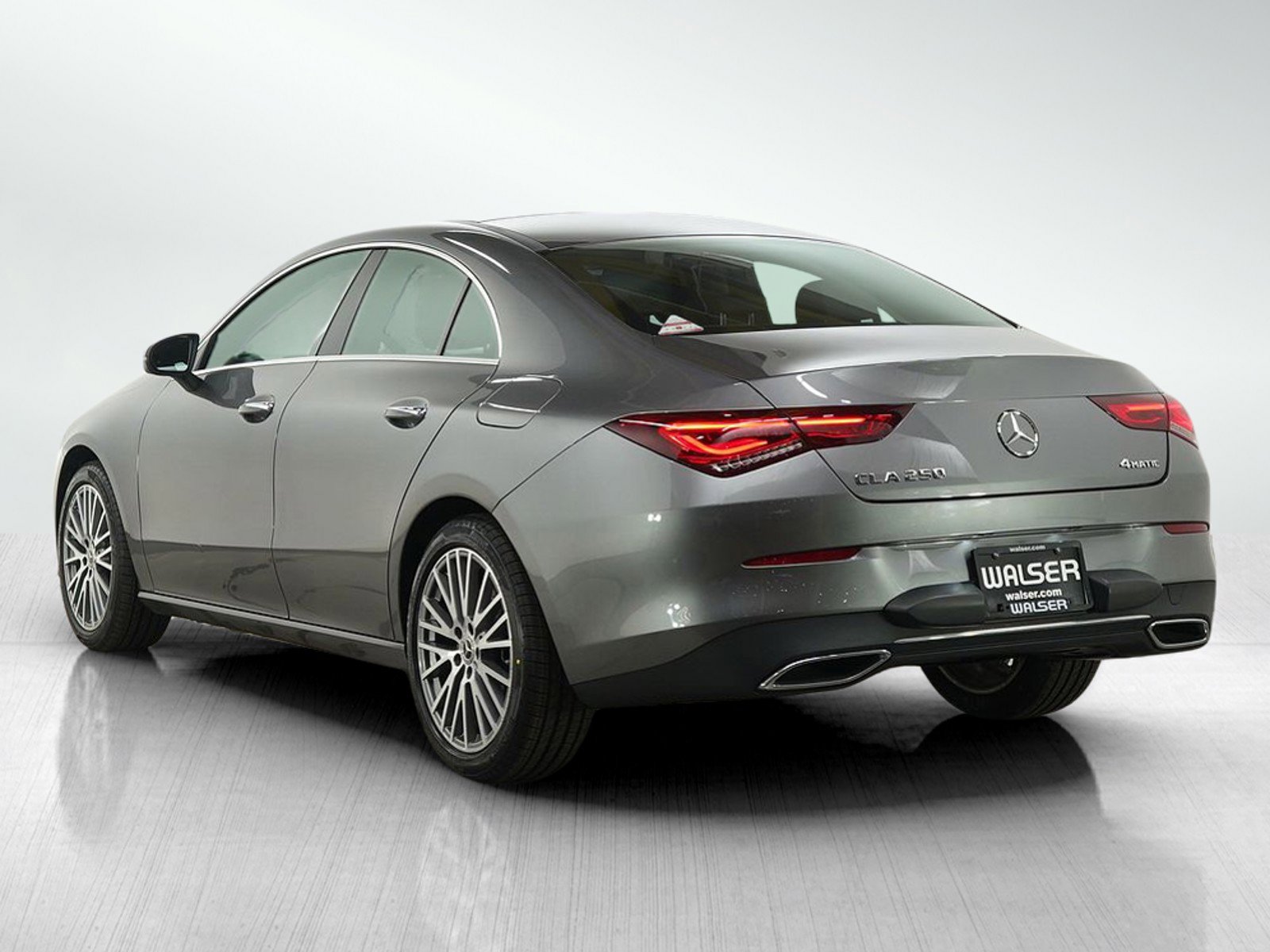 Used 2021 Mercedes-Benz CLA 250 4MATIC image 3