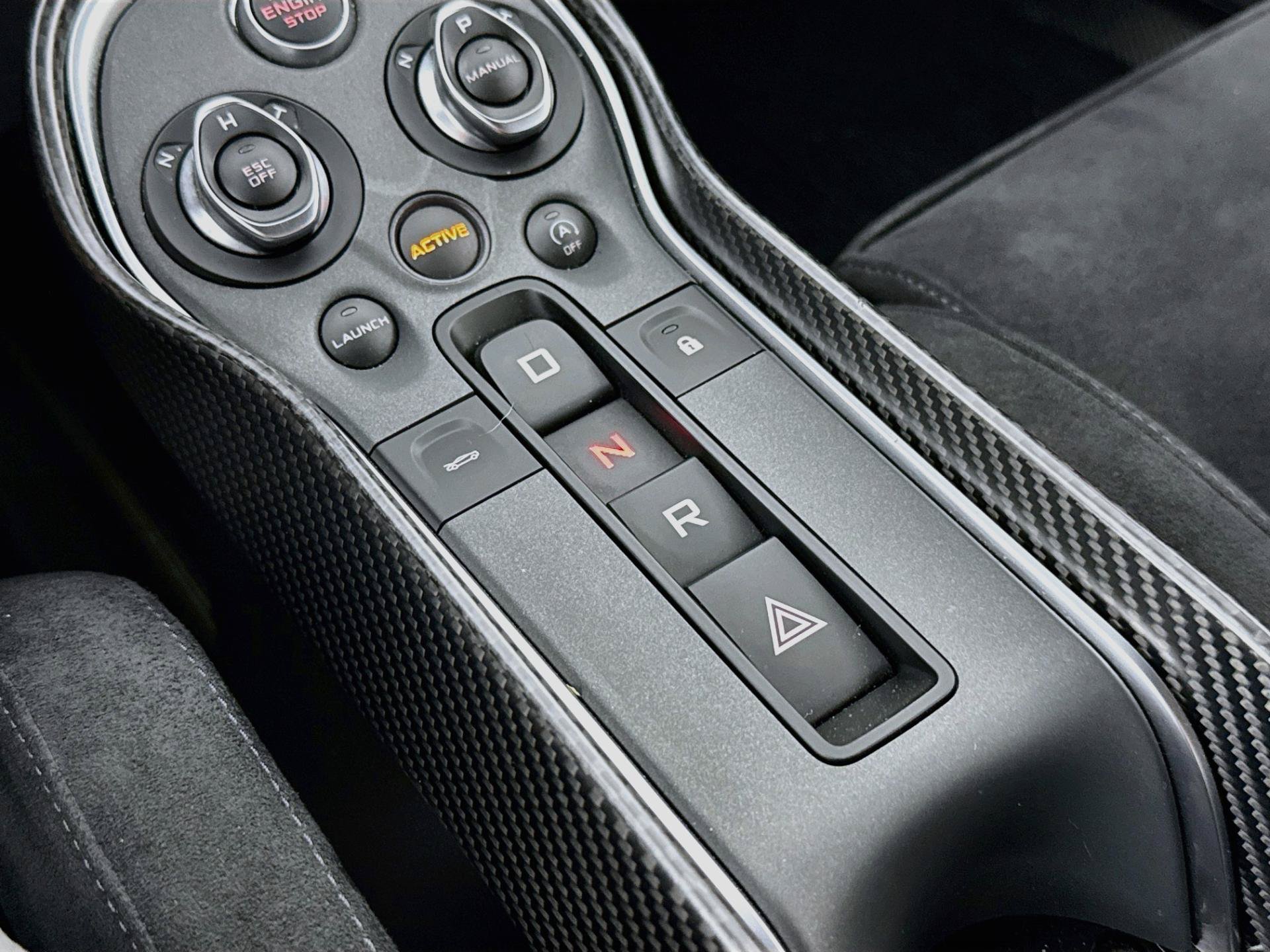 Used 2020 McLaren 620R RWD image 18