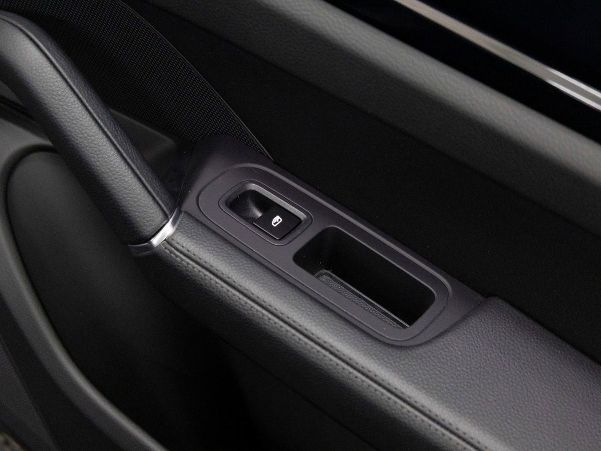 Certified 2023 Porsche Cayenne image 32