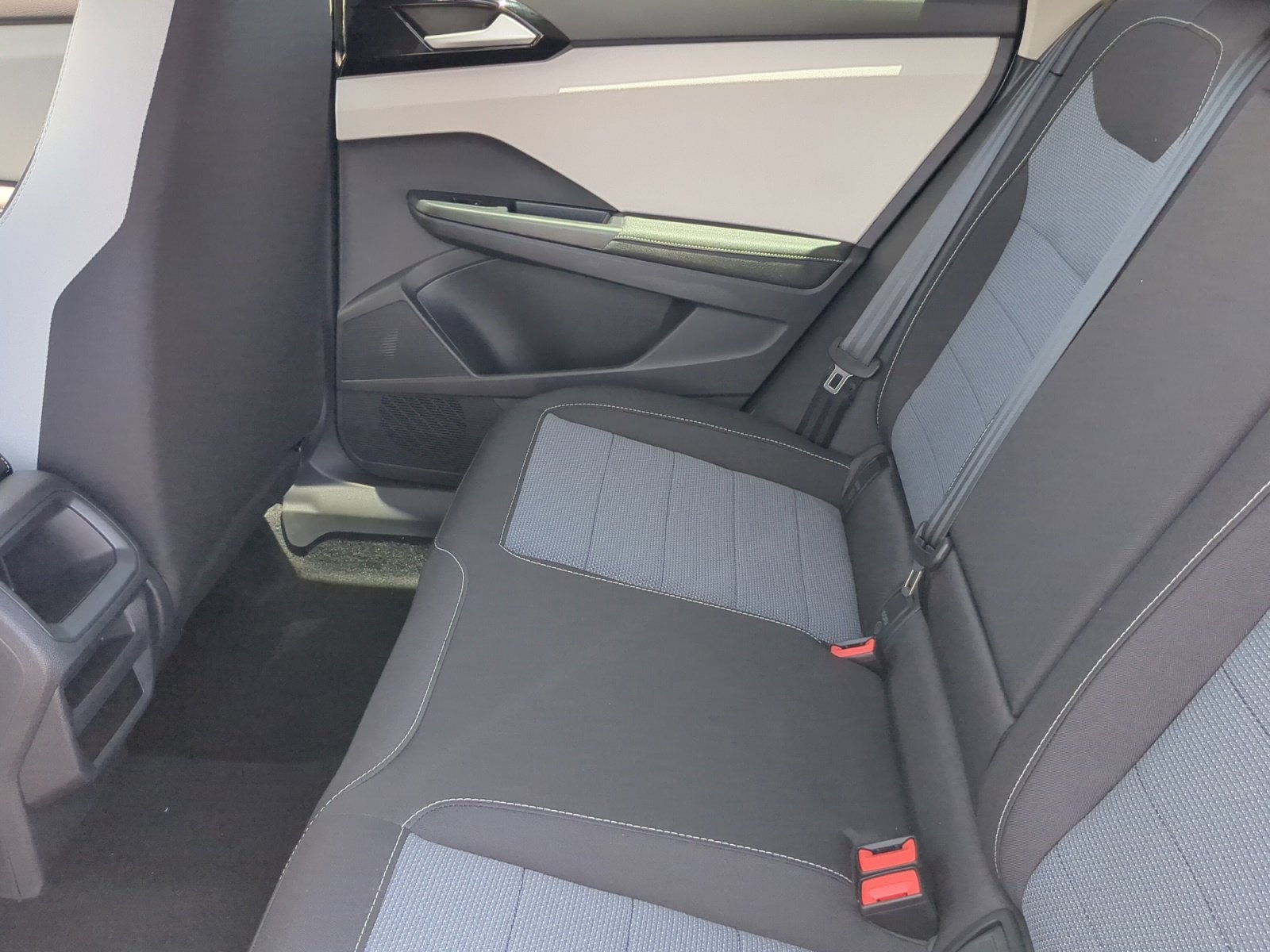 New 2025 Volkswagen Taos S image 17