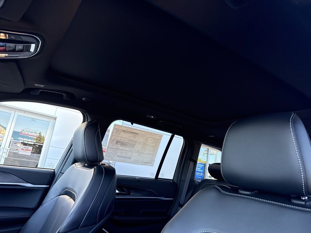 New 2025 Jeep Grand Cherokee Limited w/ Luxury Tech Group II image 20