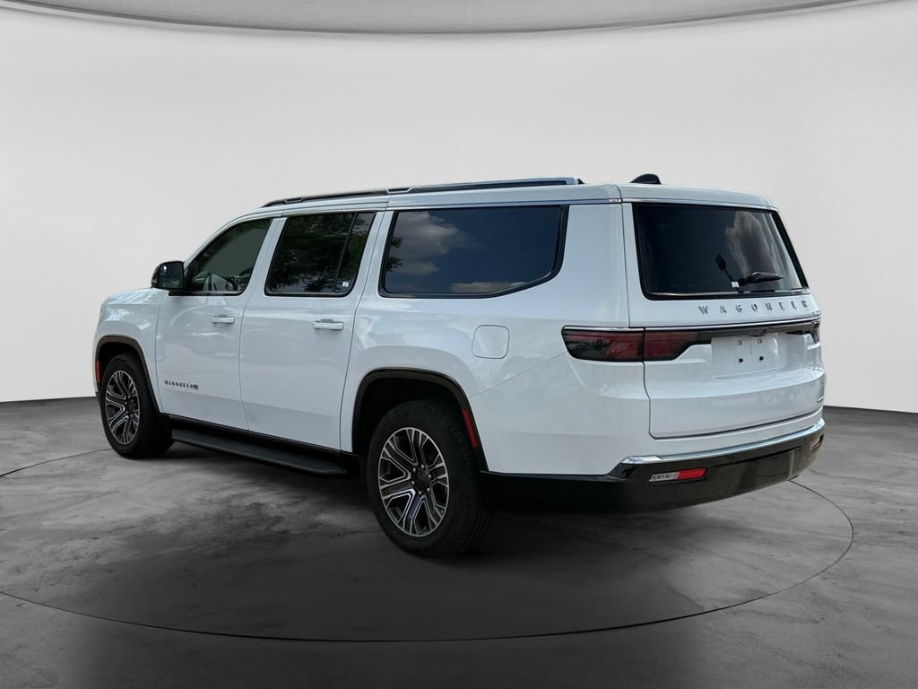 Used 2024 Jeep Wagoneer L Series II w/ Flexible Seating Group AWD/4WD image 7