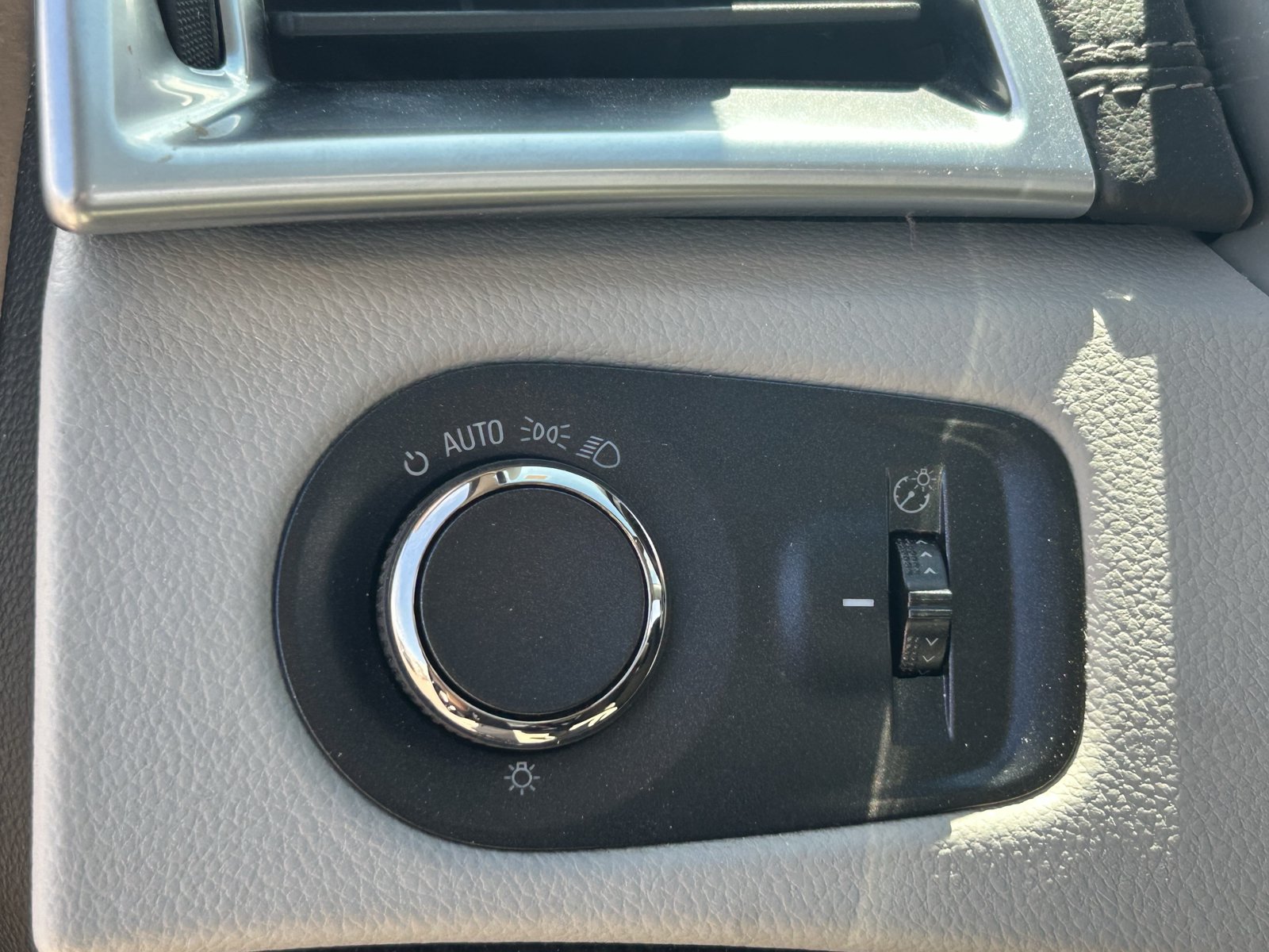 Certified 2016 Cadillac SRX FWD image 19