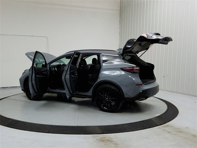 Used 2024 Nissan Murano SV w/ SV Midnight Edition Package image 13