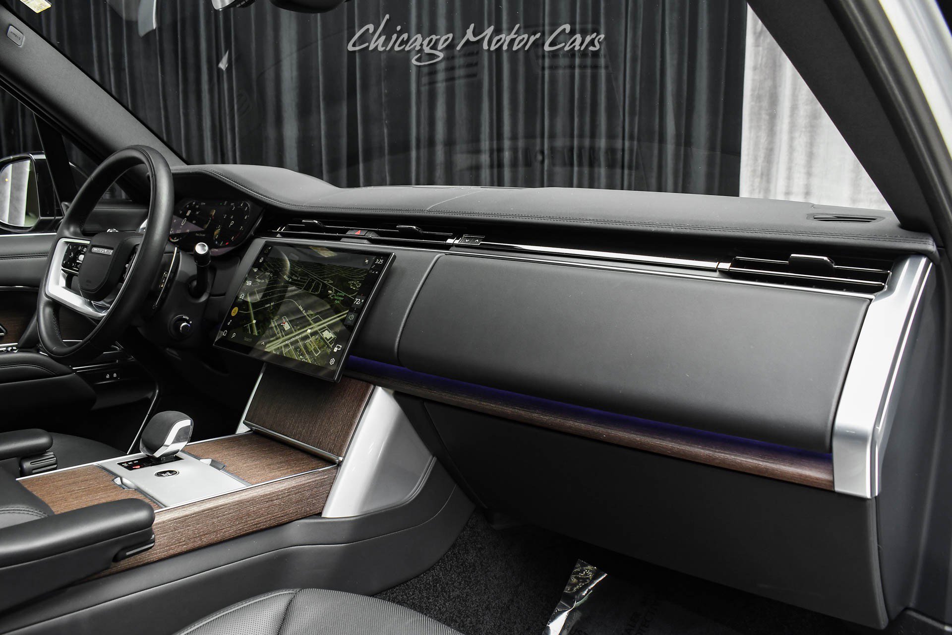 Used 2024 Land Rover Range Rover SE image 25