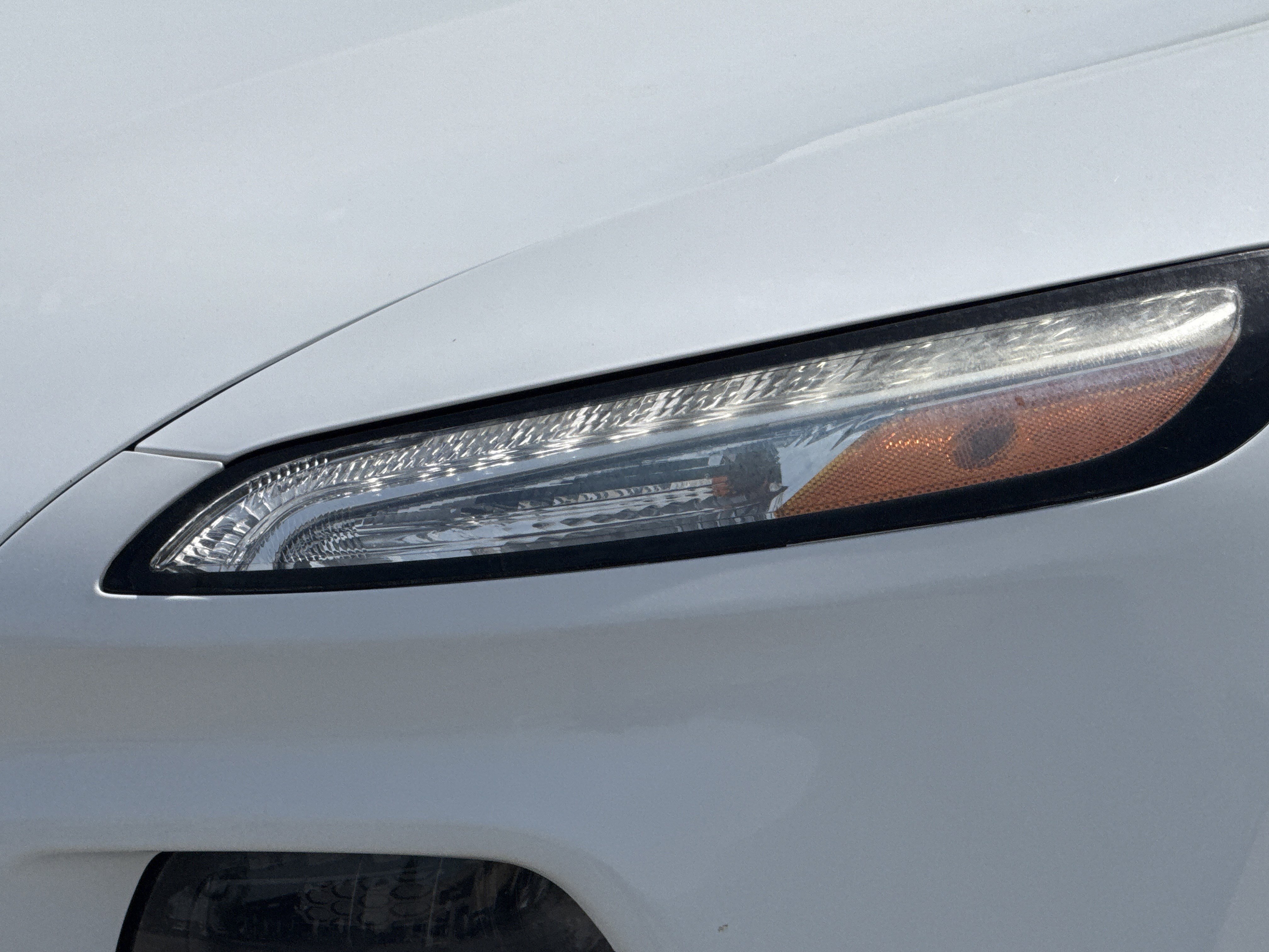 Used 2017 Jeep Cherokee Limited image 5