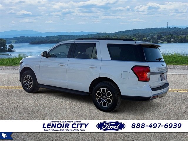 Used 2024 Ford Expedition XLT image 5