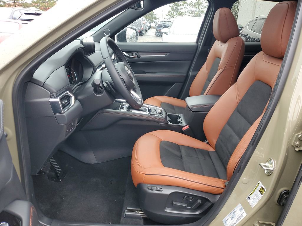 Used 2025 MAZDA CX-5 Carbon Edition image 11