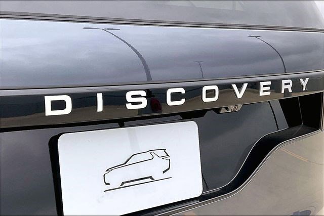 New 2026 Land Rover Discovery Limited Edition image 9