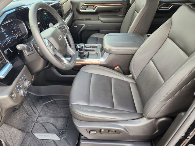 Used 2025 Chevrolet Silverado 1500 RST w/ Convenience Package II image 13