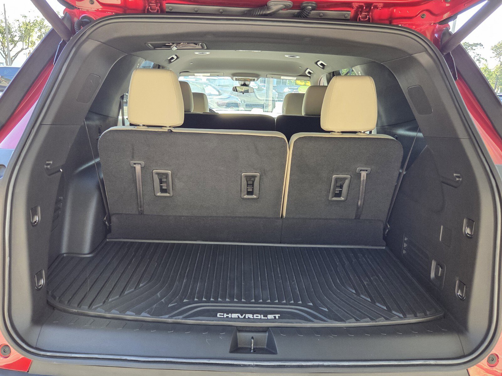 Certified 2023 Chevrolet Traverse LT FWD image 17