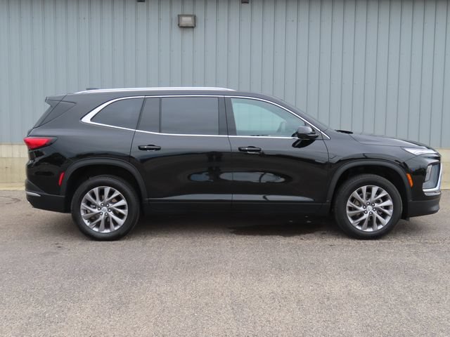 Used 2026 Buick Enclave Preferred AWD/4WD image 2