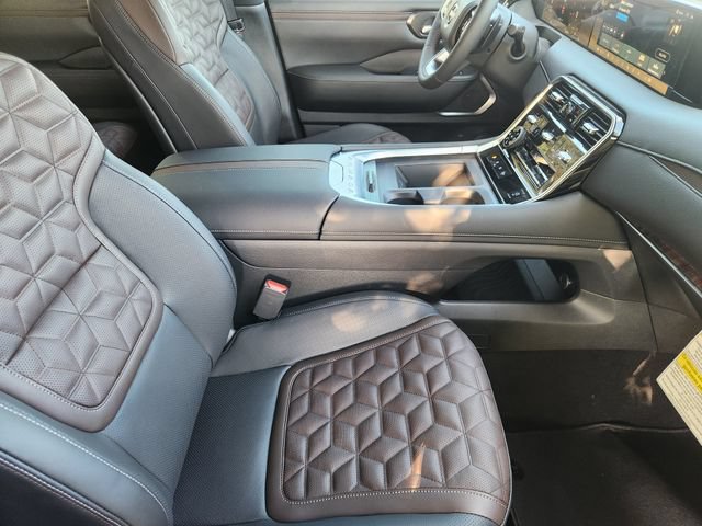New 2026 Nissan Armada Platinum AWD/4WD image 13