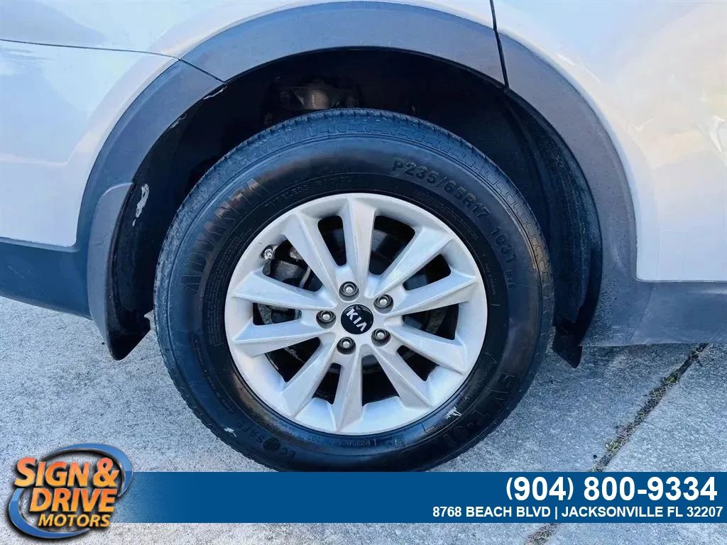 Used 2019 Kia Sorento L FWD image 15
