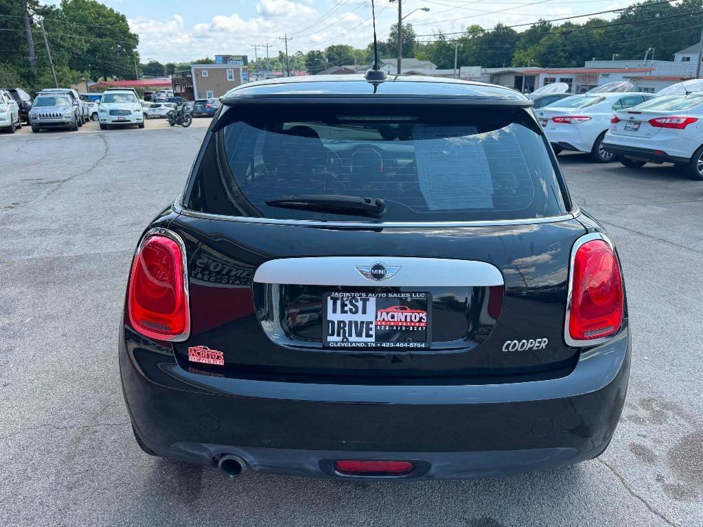 Used 2014 MINI Cooper 2-Door Hardtop FWD image 8