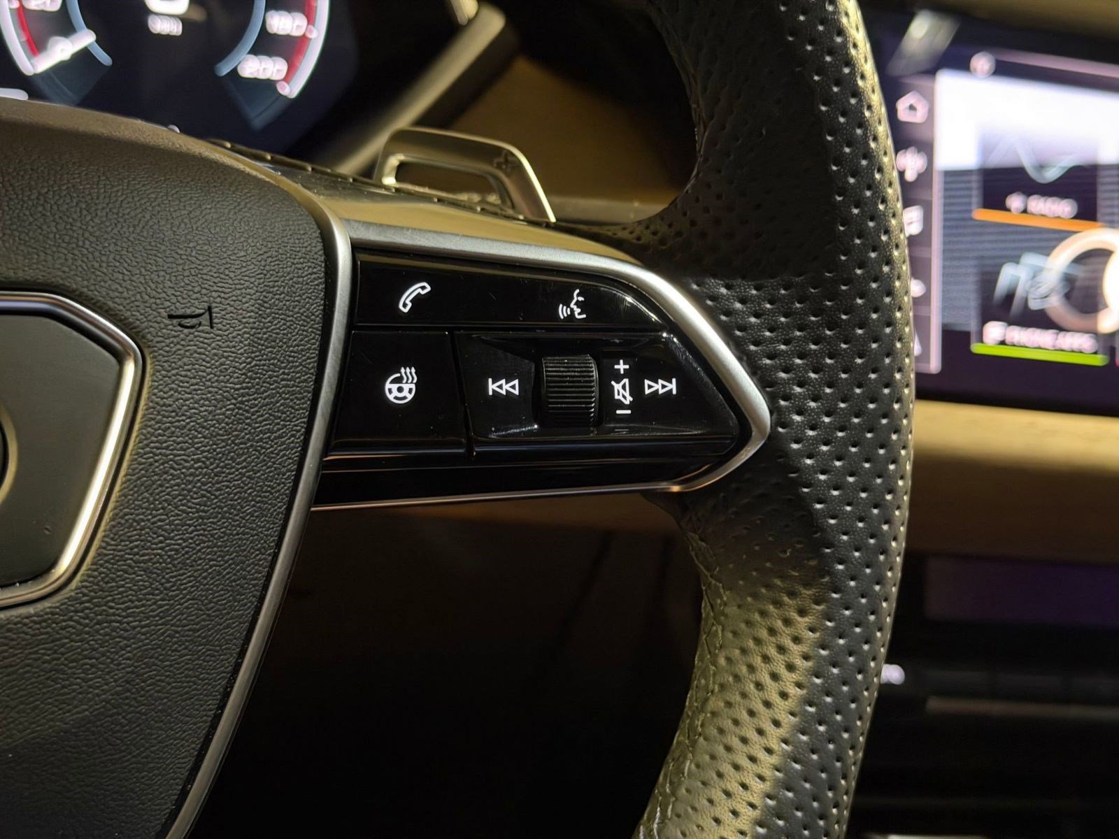 Certified 2023 Audi e-tron GT Premium Plus image 24