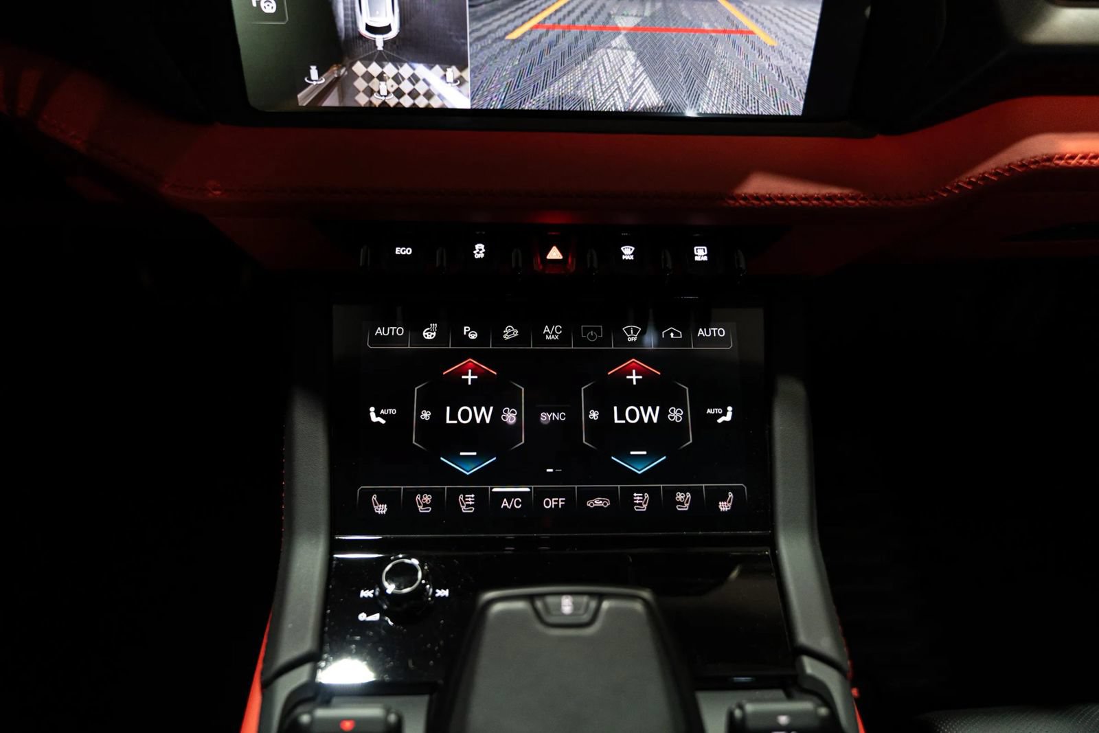 Used 2025 Lamborghini Urus SE AWD/4WD image 21