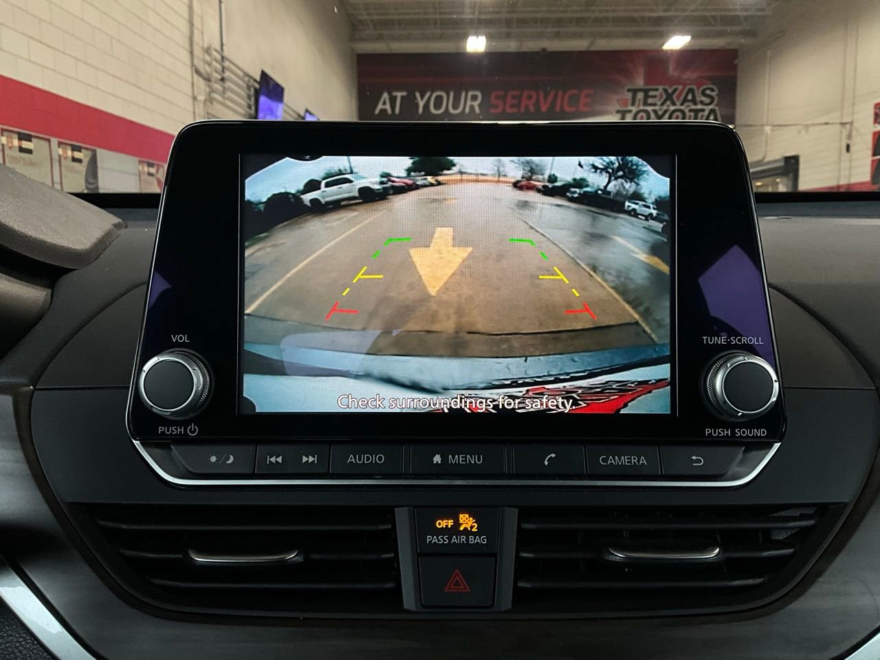 Used 2025 Nissan Altima 2.5 SV image 30