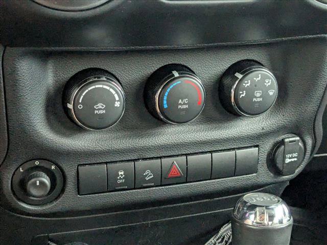 Used 2014 Jeep Wrangler Sport AWD/4WD image 10