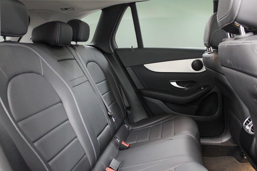 Used 2022 Mercedes-Benz GLC 300 image 27