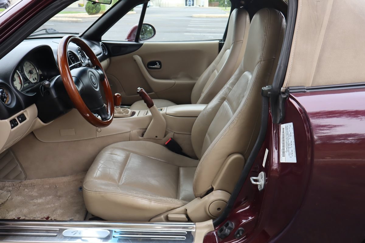 Used 2000 MAZDA MX-5 Miata RWD image 30