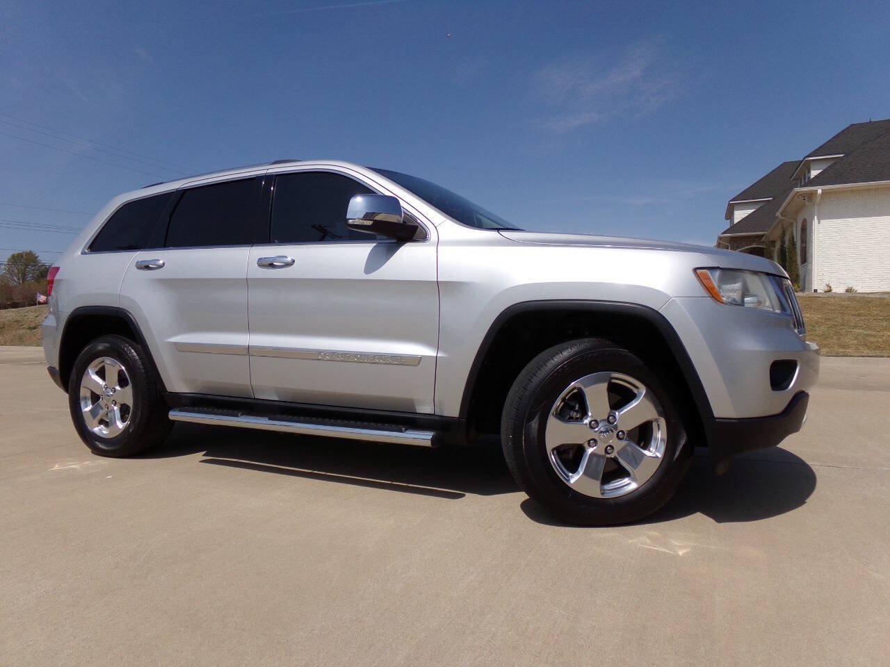 Used 2011 Jeep Grand Cherokee Limited RWD image 13