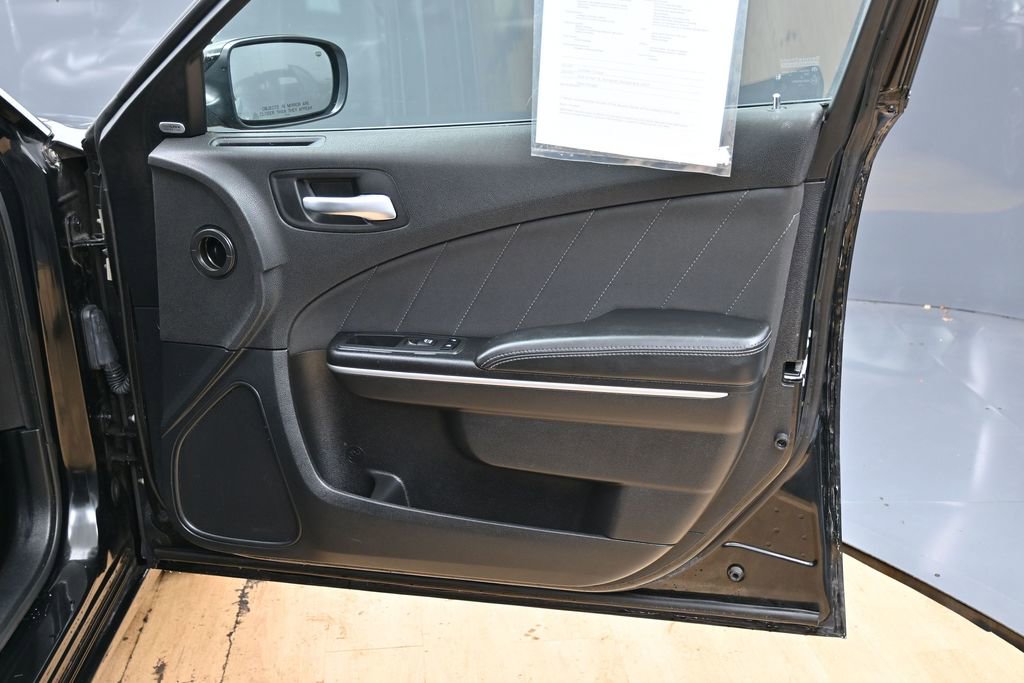 Used 2019 Dodge Charger SXT AWD/4WD image 36
