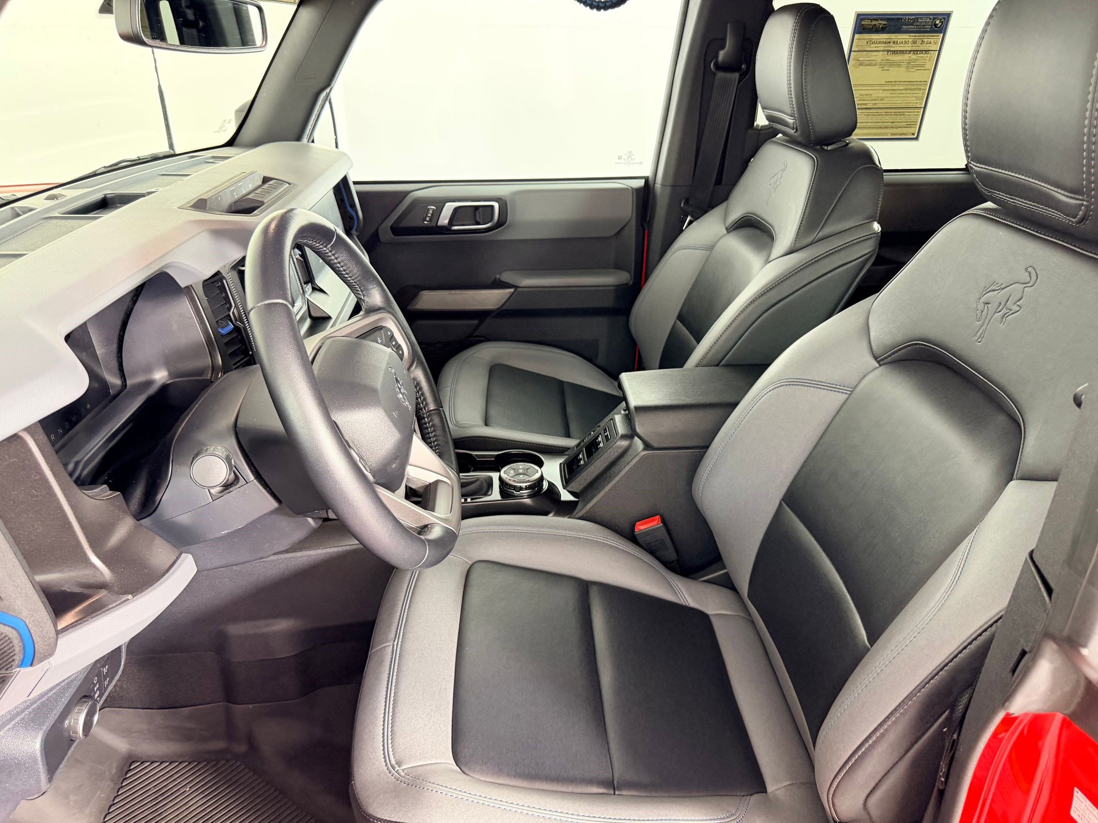 Used 2022 Ford Bronco Black Diamond image 5