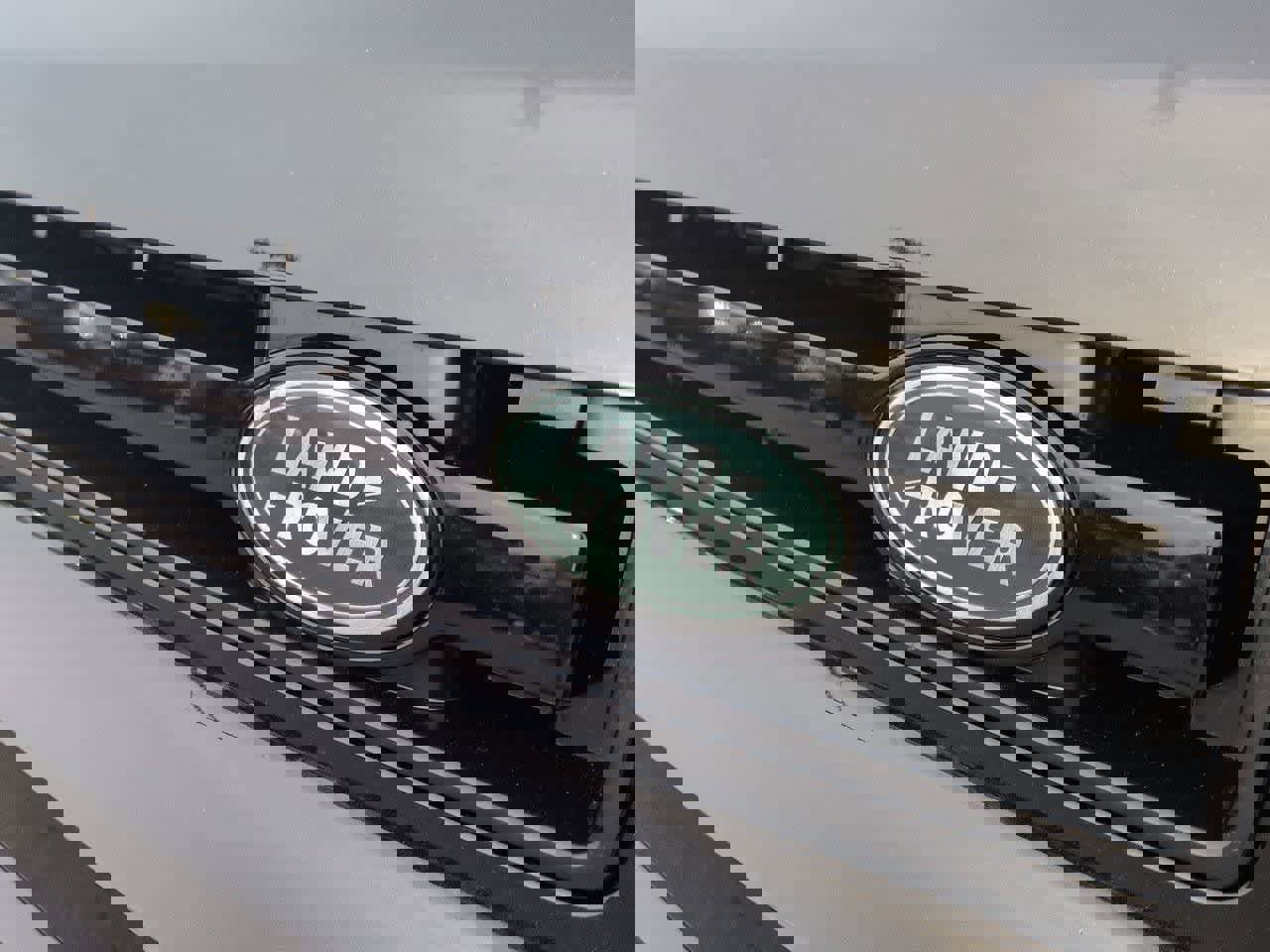 Used 2024 Land Rover Defender 130 X-Dynamic SE image 11